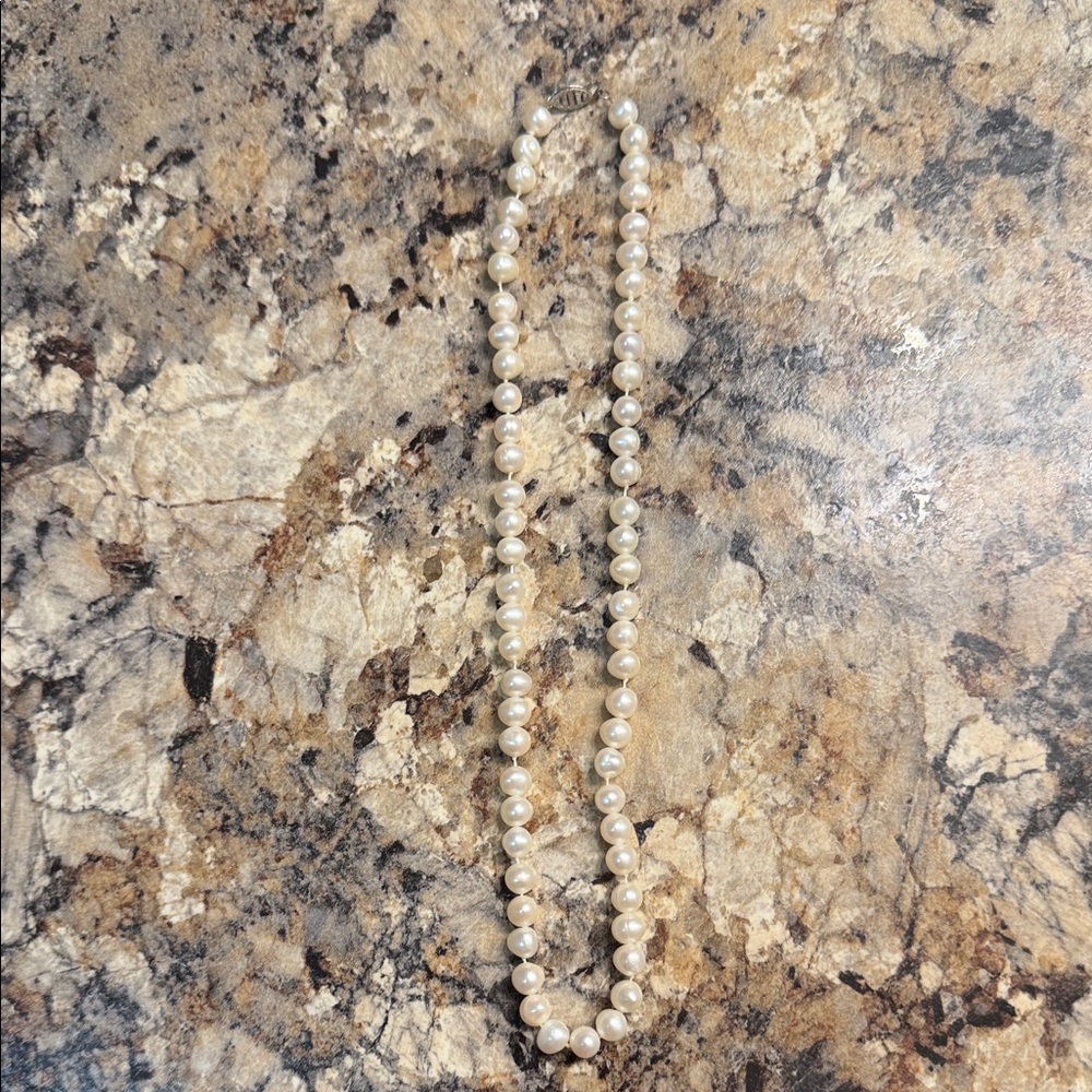 Classic Pearl Necklace - Cream Pearls